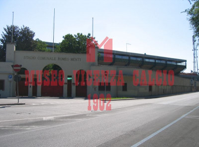 Entrata principale Stadio Comunale Romeo Menti 