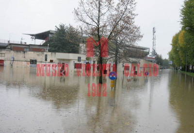Entrata stadio Menti il giorno dopo l'alluvione del 1-11-10