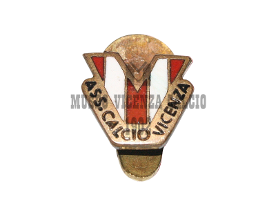 Distintivo a piedino del 1945