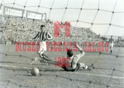 6-10-1957 L.R. Vicenza-Fiorentina 3-0