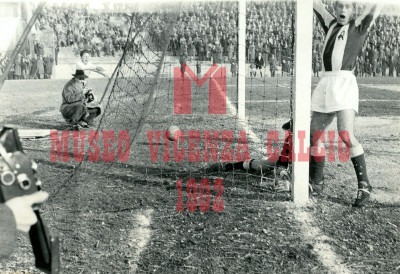 8-12-1957 L.R. Vicenza-Inter 2-0
