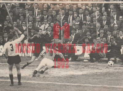 11-4-1965 Vicenza-Inter 1-1